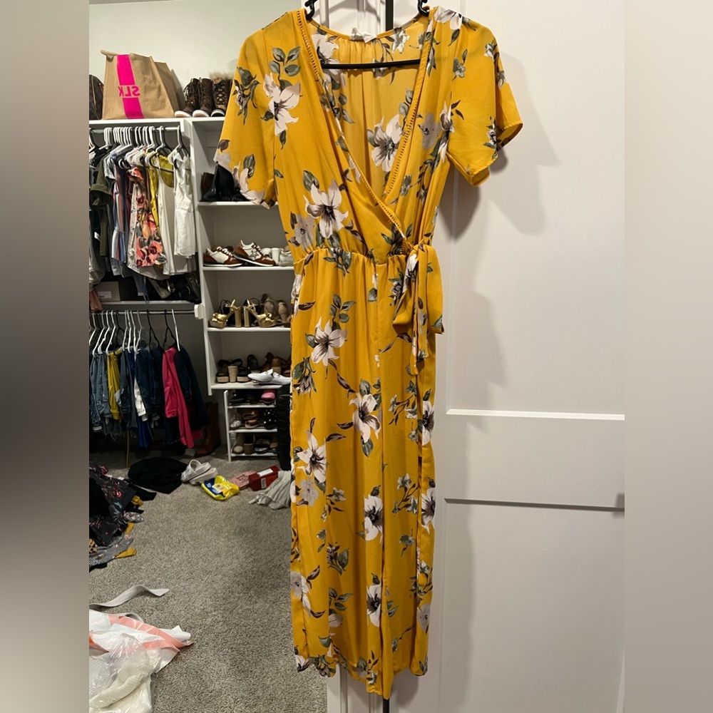 Yellow, floral jumpsuit with tie around waist (XS)